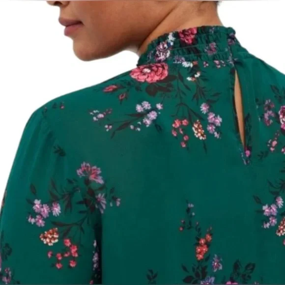 🌺 Torrid 6X Green Floral Top - Picture 5 of 6